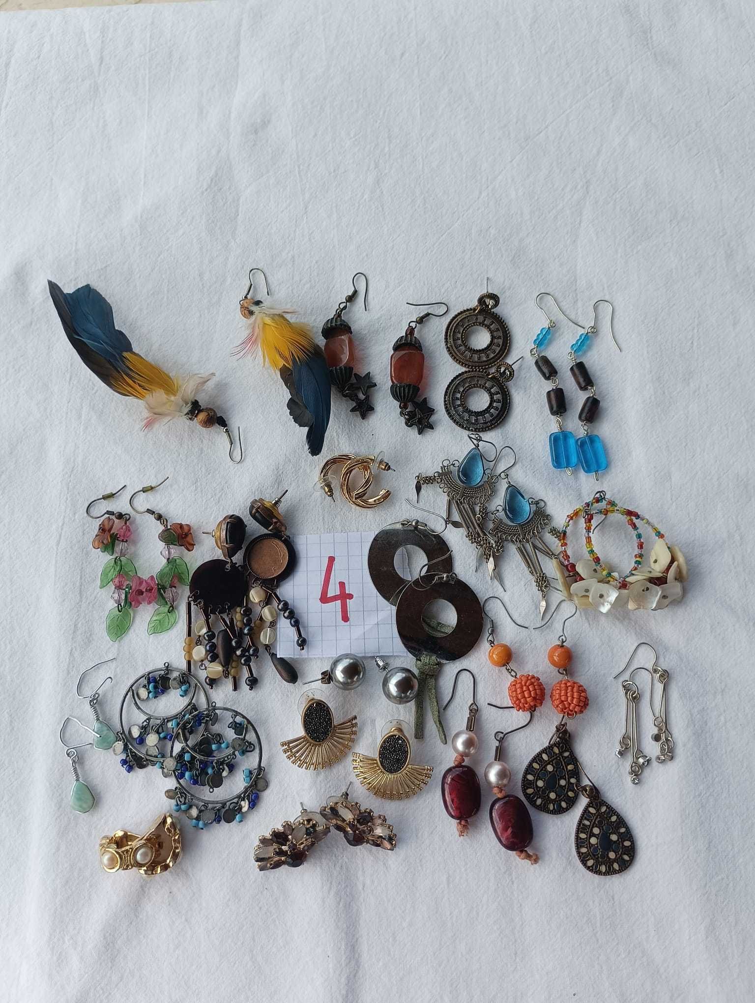 6 Lotes de brincos com 20 pares cada