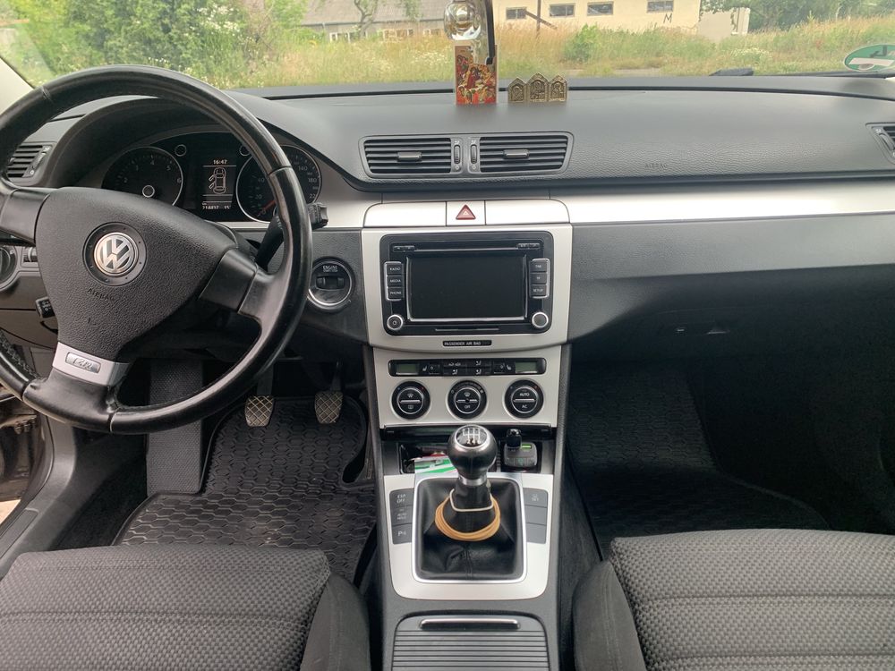 Volkswagen Passat 2009 R-line