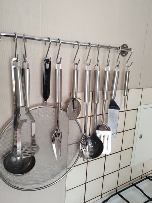 Komplet akcesoriów kuchennych plus reling