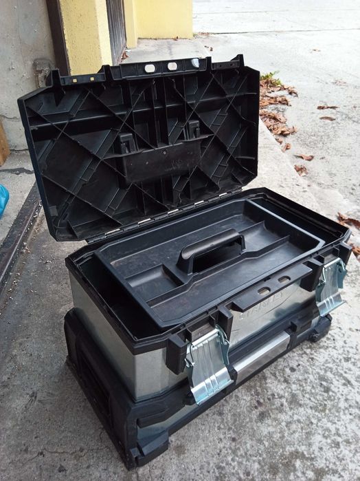 Skrzynka narzędziowa Stanley z szufladą