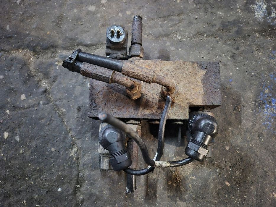 ZAWÓR ROZDZIELACZ WINDY SAMOZAŁADOWCZEJ PALFINGER 1114049