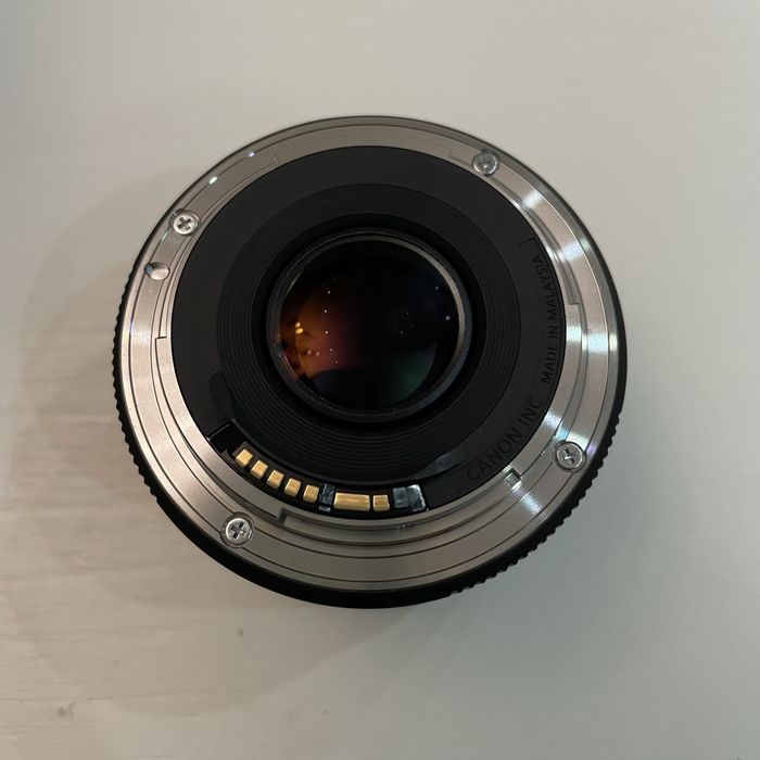 Canon EF 50mm f/1.8 STM