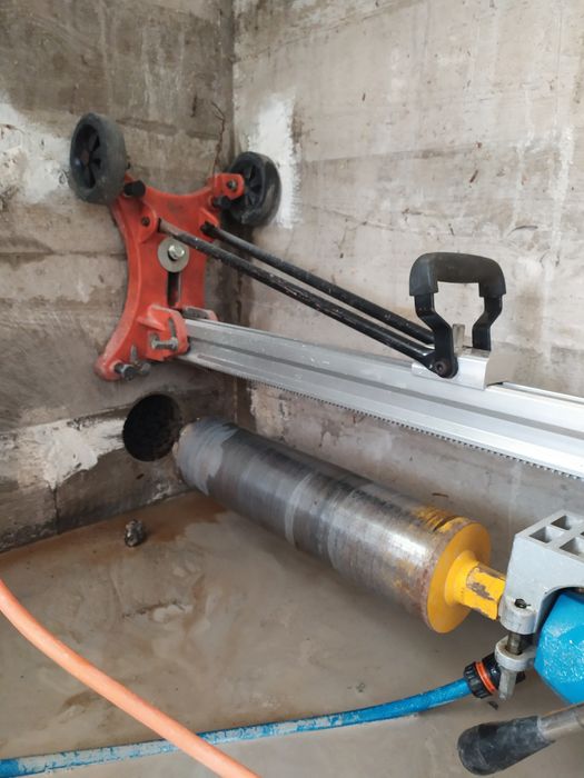 Алмазне буріння, свердління отворів