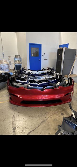 Tesla model S plaid тесла запчастини плейд бампер фара телевізор
