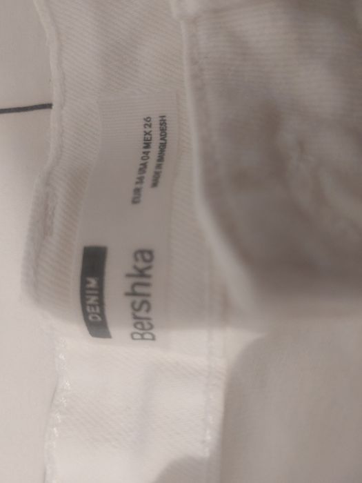 Calções ganga Bershka brancos
