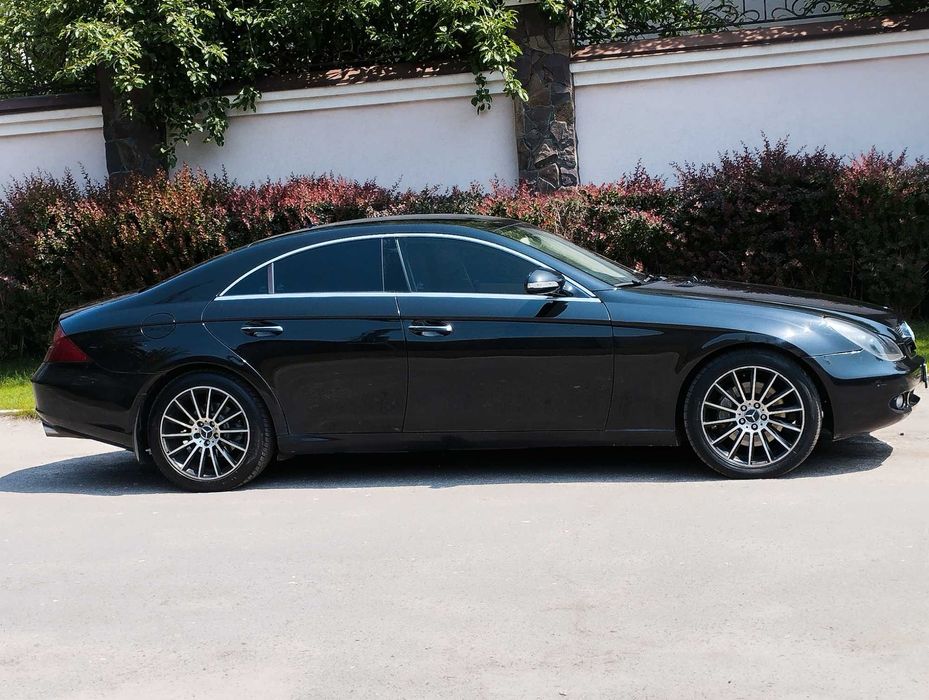 Mercedes Benz CLS w219 Black банан чёрный 3.5 зад привод газ бензин