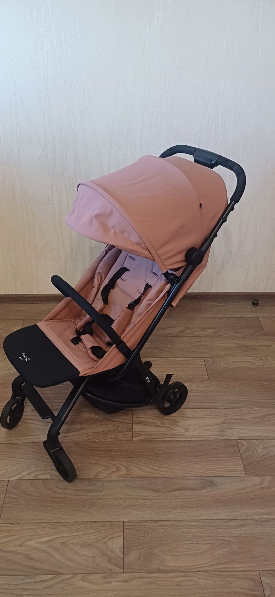 Продам детскую коляску ANEX AIR-Z