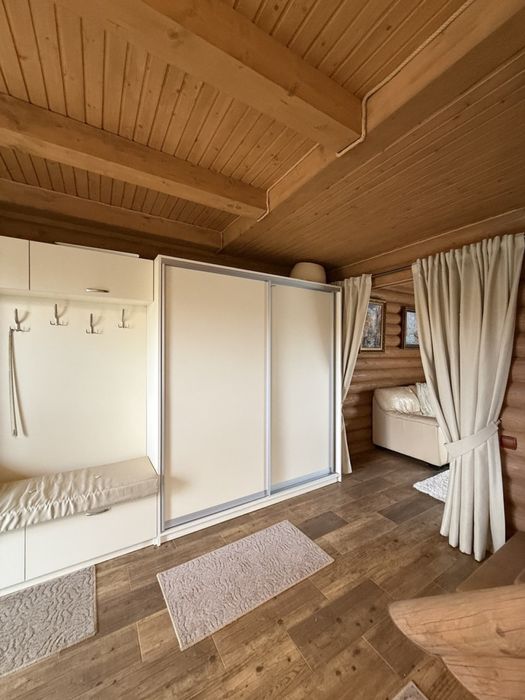 Продаж деревʼяного будинку