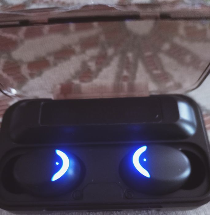 Nowe słuchawki bezprzewodowe TWS T 9-5.m 2 szt.