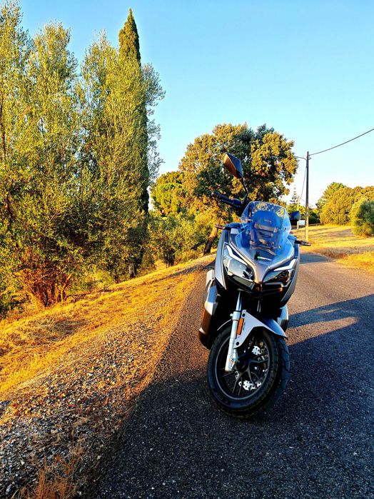 Scooter QJ 125 como NOVA c/garantia 6 anos