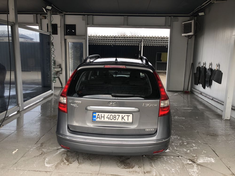 Продам hyundai i30 cw универсал