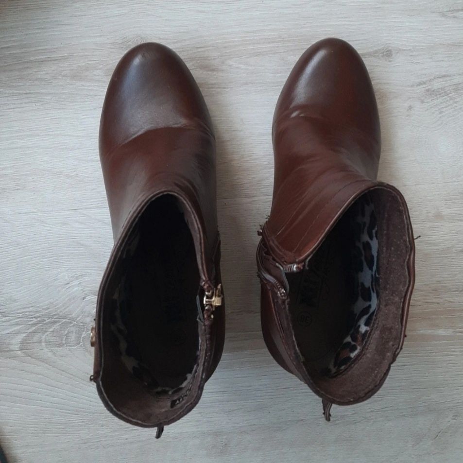 Botas castanhas n.38 ,XTI