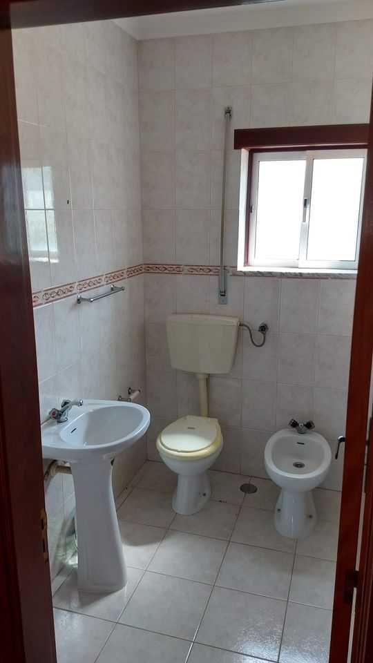 Arrendamento de apartamento T3 com 100m2