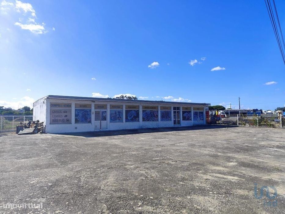 Hangar em Aveiras de Baixo de 210,00 m2