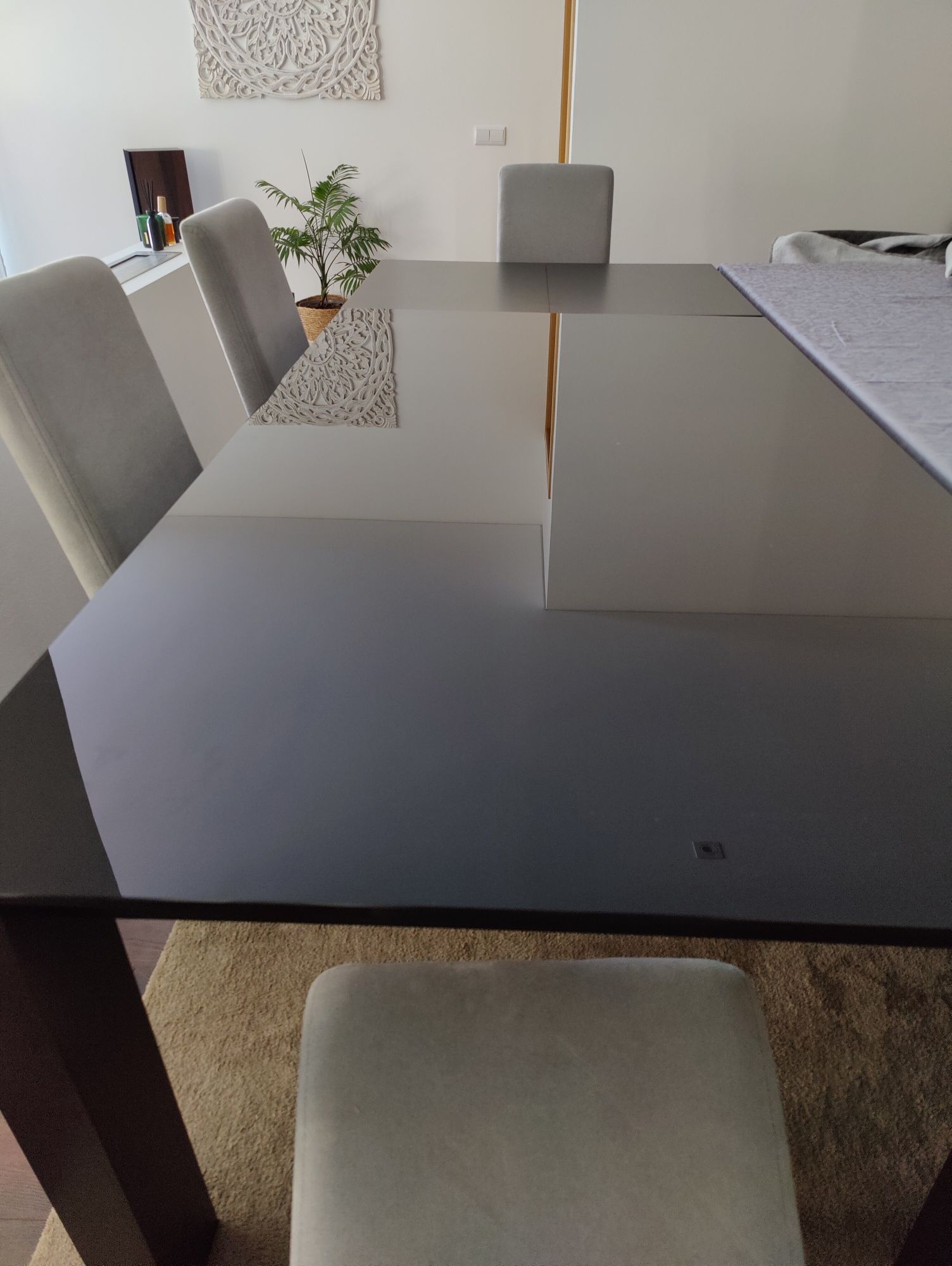 Mesa de jantar extensível