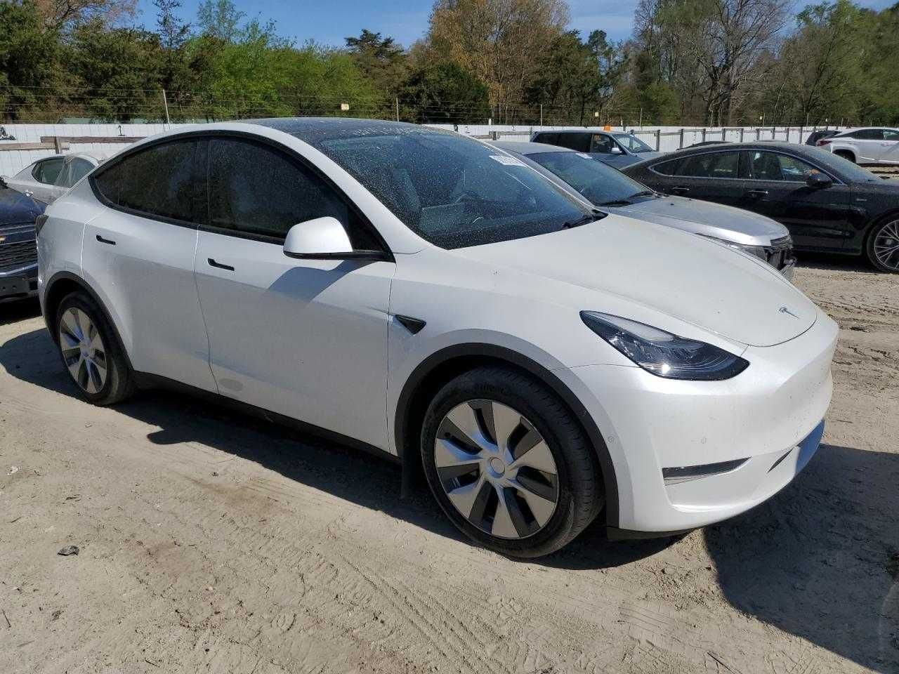 2021 TESLA model y  Вигідно електричка