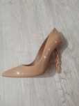 Buty szpilki carinii b6105 czółenka beż
