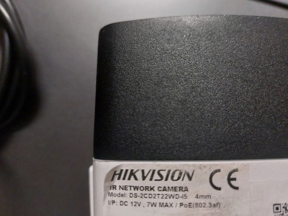 Dwie kamery IP 2MP + switch PoE - zestaw do monitoringu