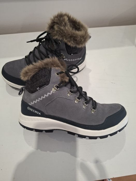 Bota marca Quechua