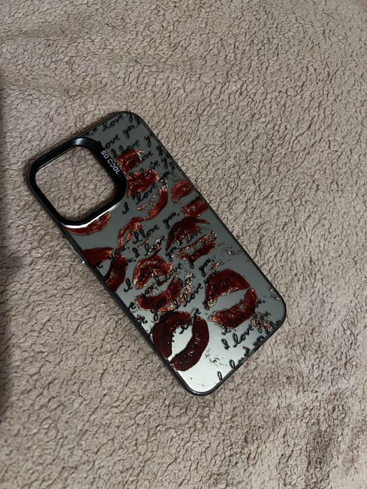 Чехли на айфони нові