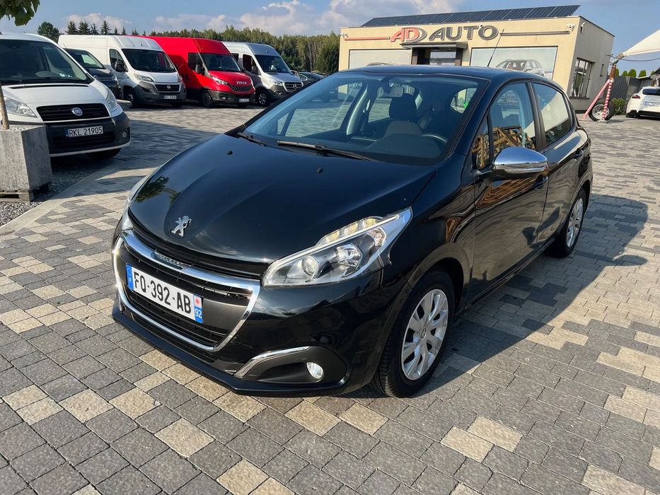 Peugeot 208 LIFT 1.2 BENZYNA 82KM Klimatyzacja LED Navigacja PDC Tylko 62 tys km