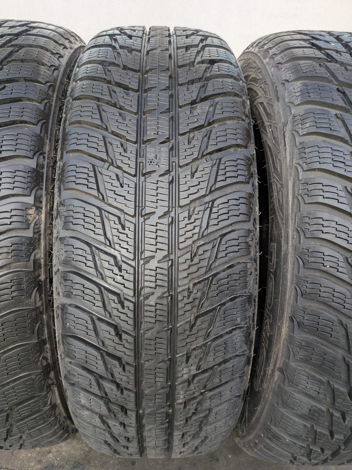 215/65R17 Nokian WR SUV 3  XL