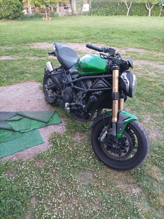 Benelli 752 s neked