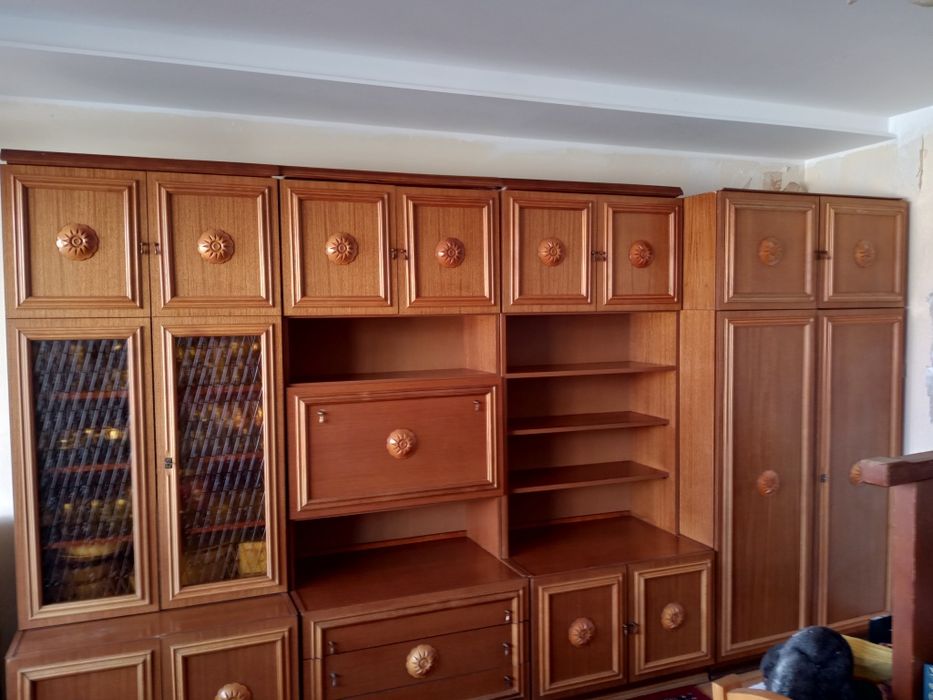 Sprzedam meble w kolorze brązowym z ława i lampa uzywane
