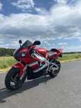 Yamaha r1  jzf nie cbr