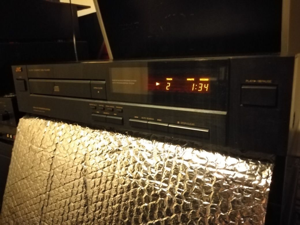 Leitor de Cds JVC, mod XLV 101