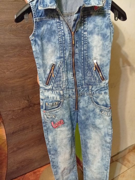 Kombinezon dla dziewczynki .Jensowy