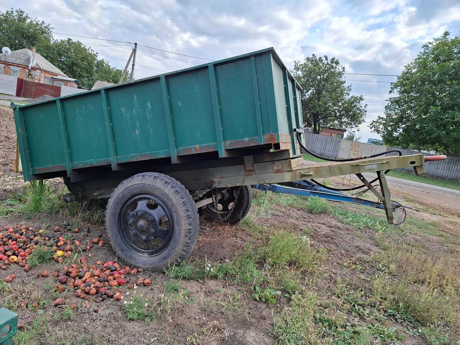 Продам прицеп одноосный самосвал