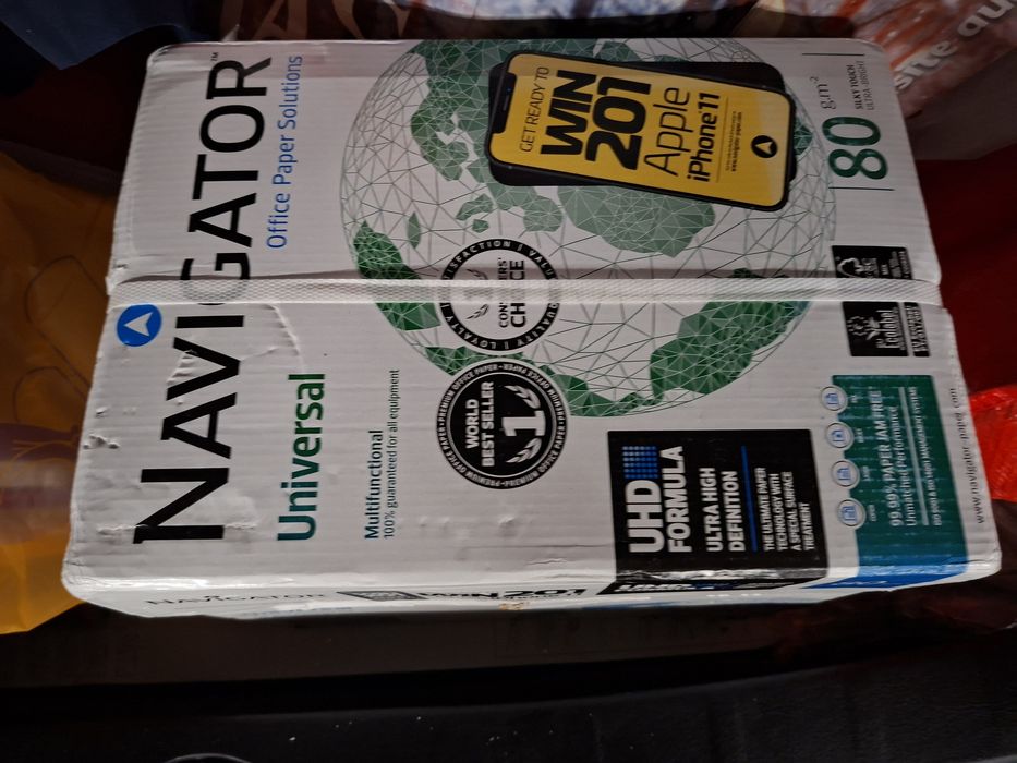 Caixa de resmas A4 navigator