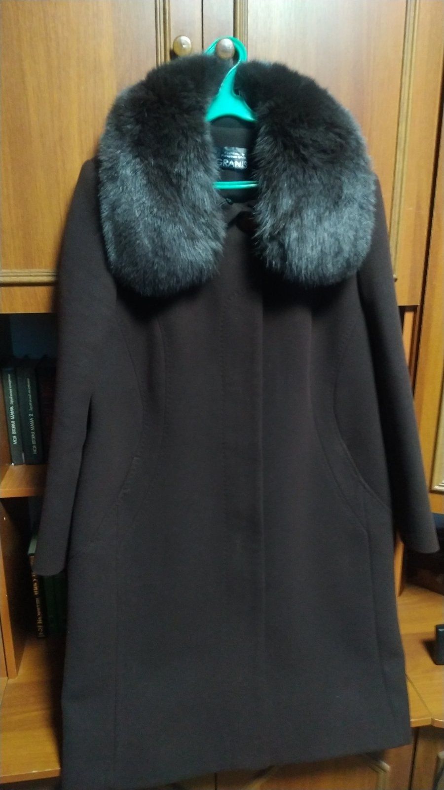 Пальто зимнее 56 размера
