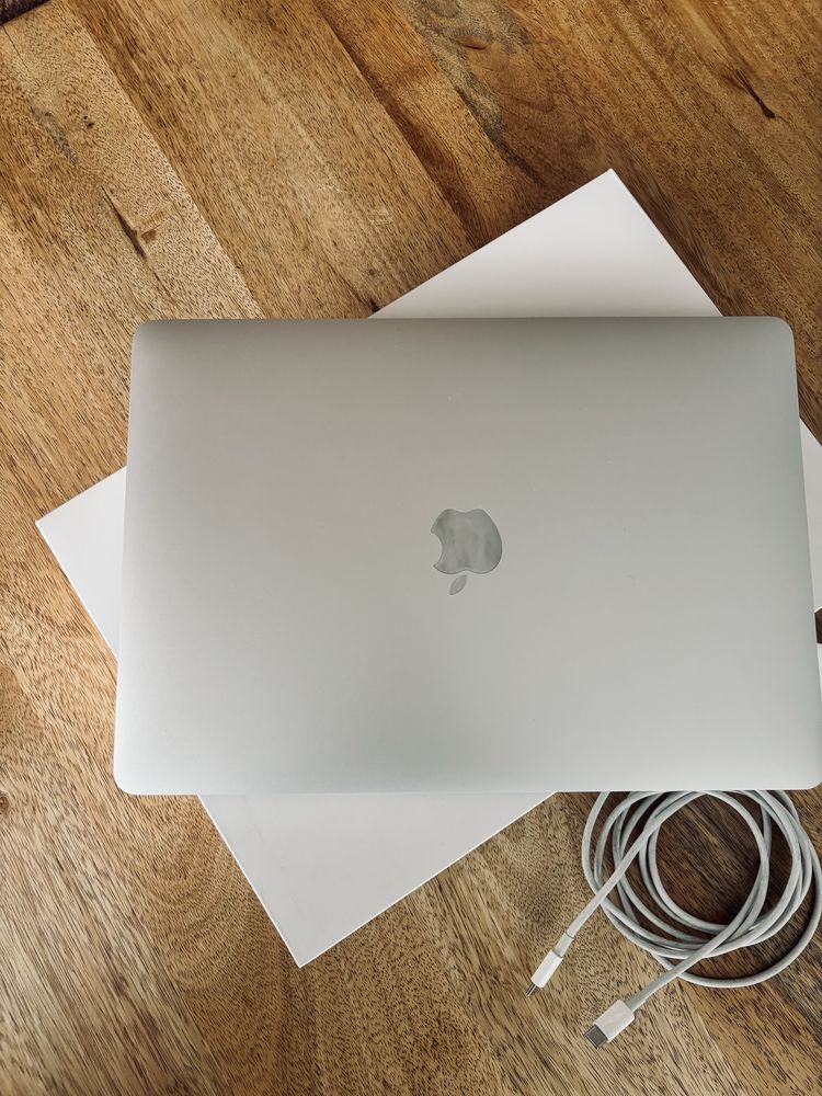 MacBook Air 13” (2020) 256gb QWERTZ