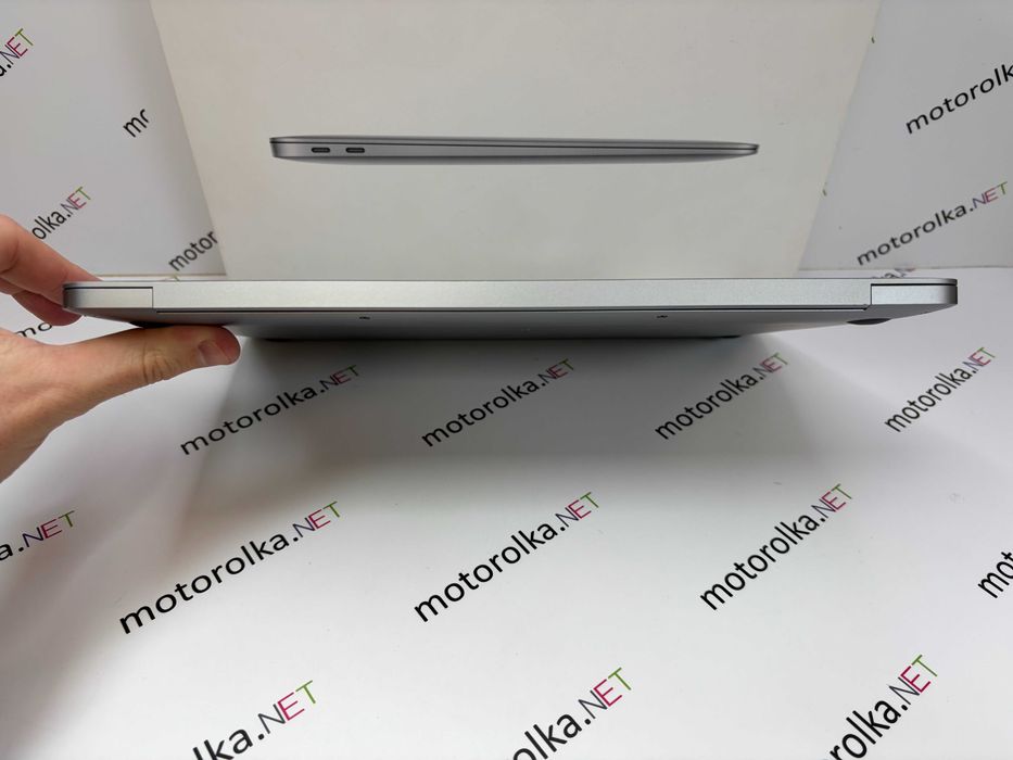 MacBook Air 13 2018 i5 8RAM 128SSD Space Gray  (291 циклов)