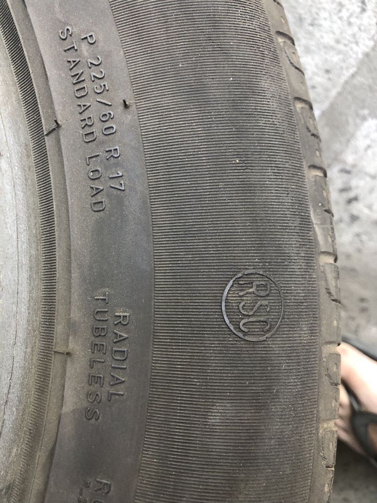 225/60/17 pirelli cinturato p7 runflat