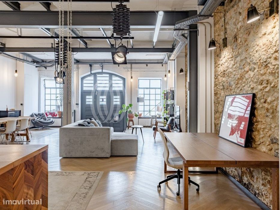 Loft T2+2 , com terraço, Alto de Santo Amaro, Alcântara