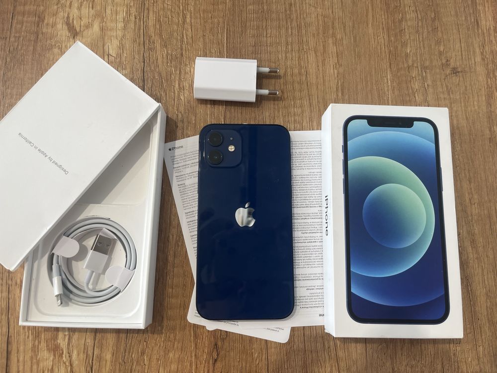 Apple iphone 12 - dobry stan (pudelko , ladowarka )