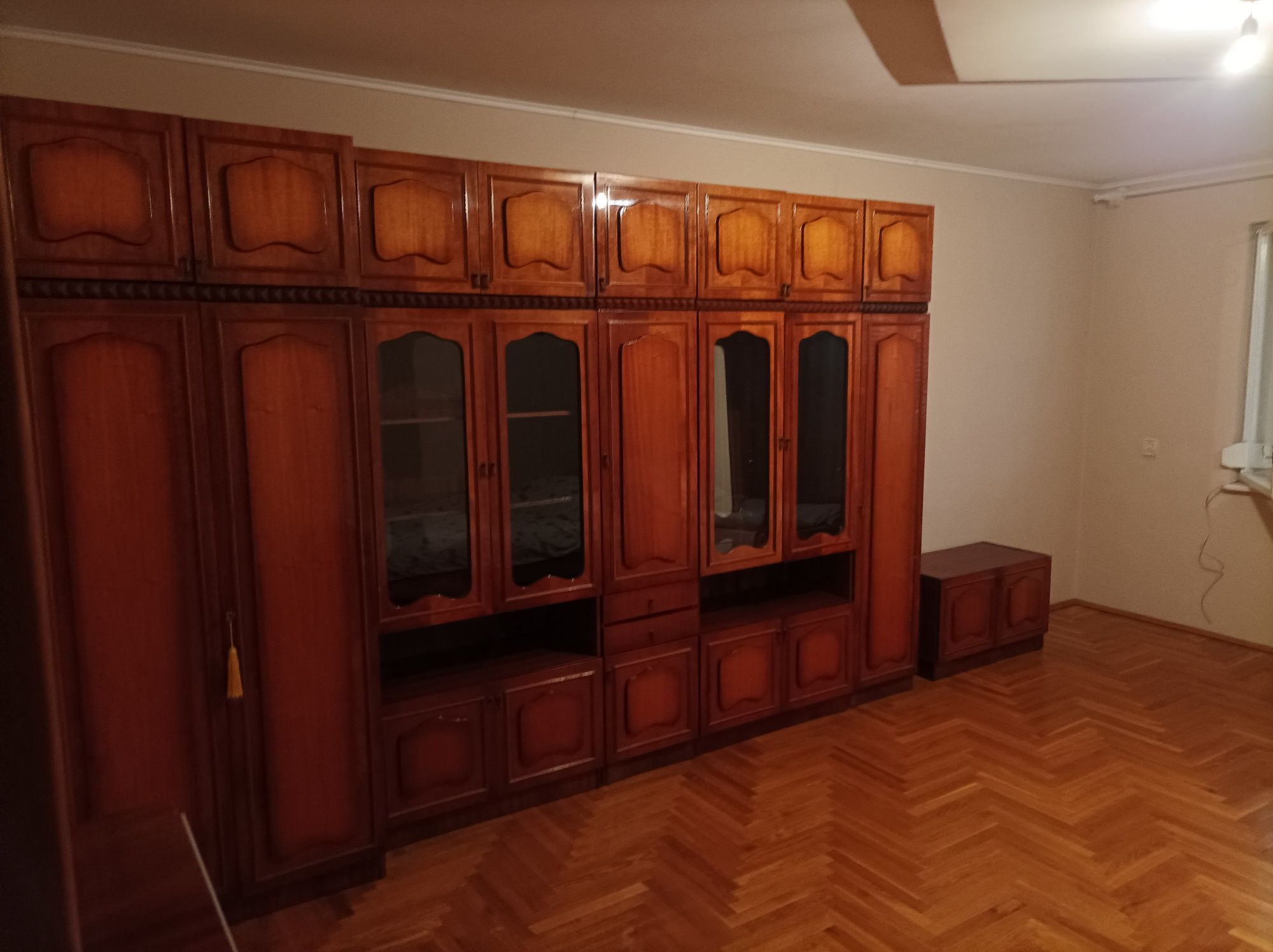 Здаеться від місяця без залога.