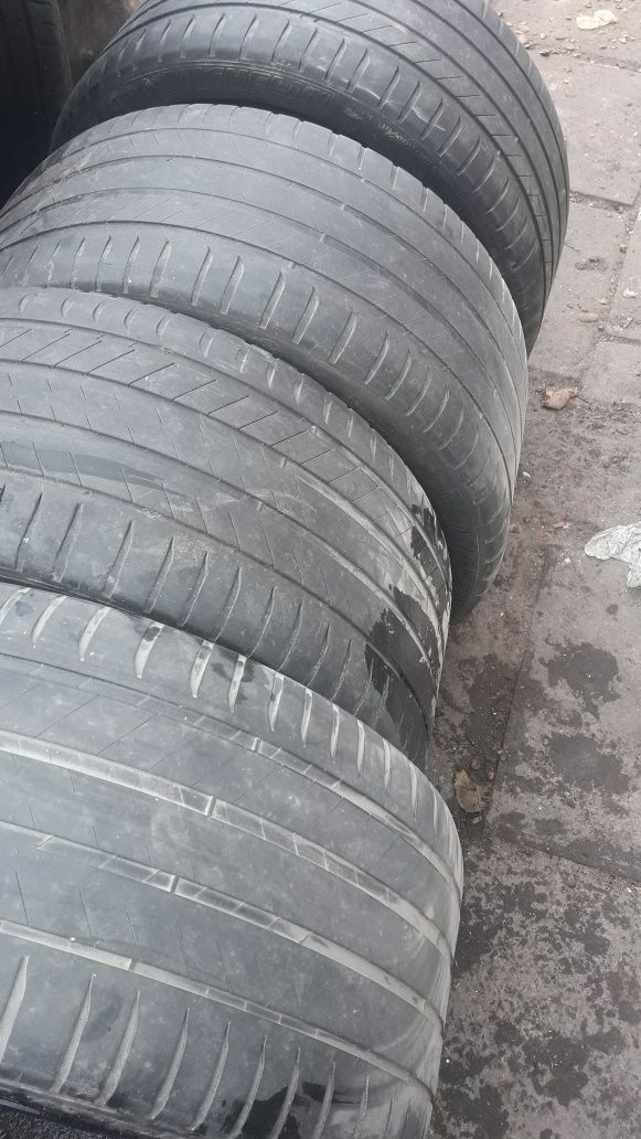 Покришки Michelin 295/35R21 15р