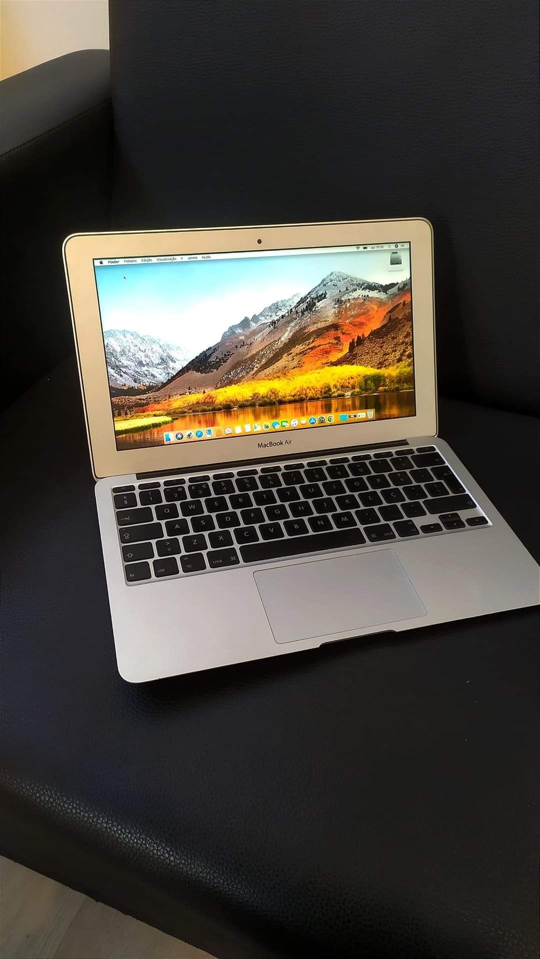 MacBook Air  2010
MacBook Air  2010MacBook Air  2010MacBook Air  2010