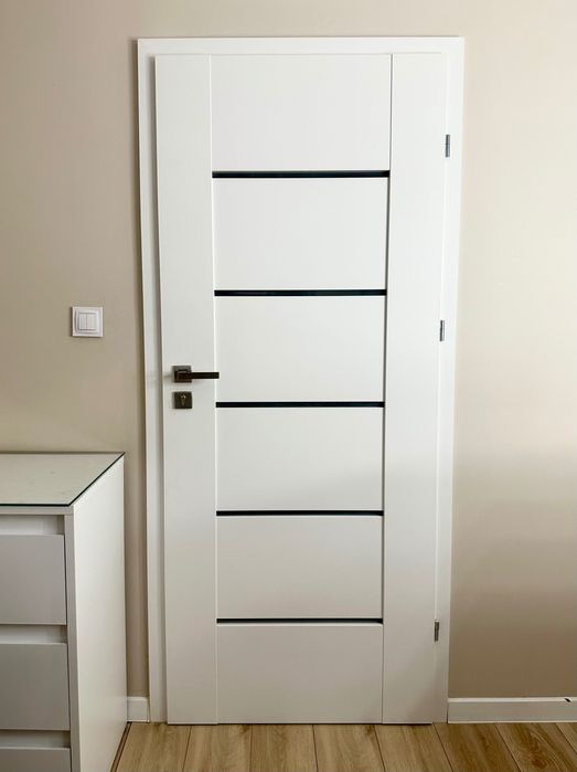 Drzwi wewnętrzne DRE Auri z ościeżnicą