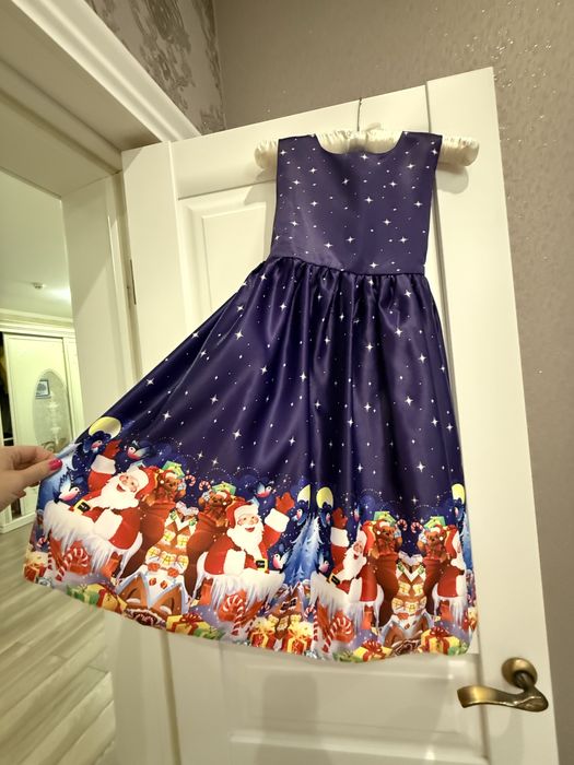 Сукня плаття святкова новорічна.85 см довжина . На 7-10 років