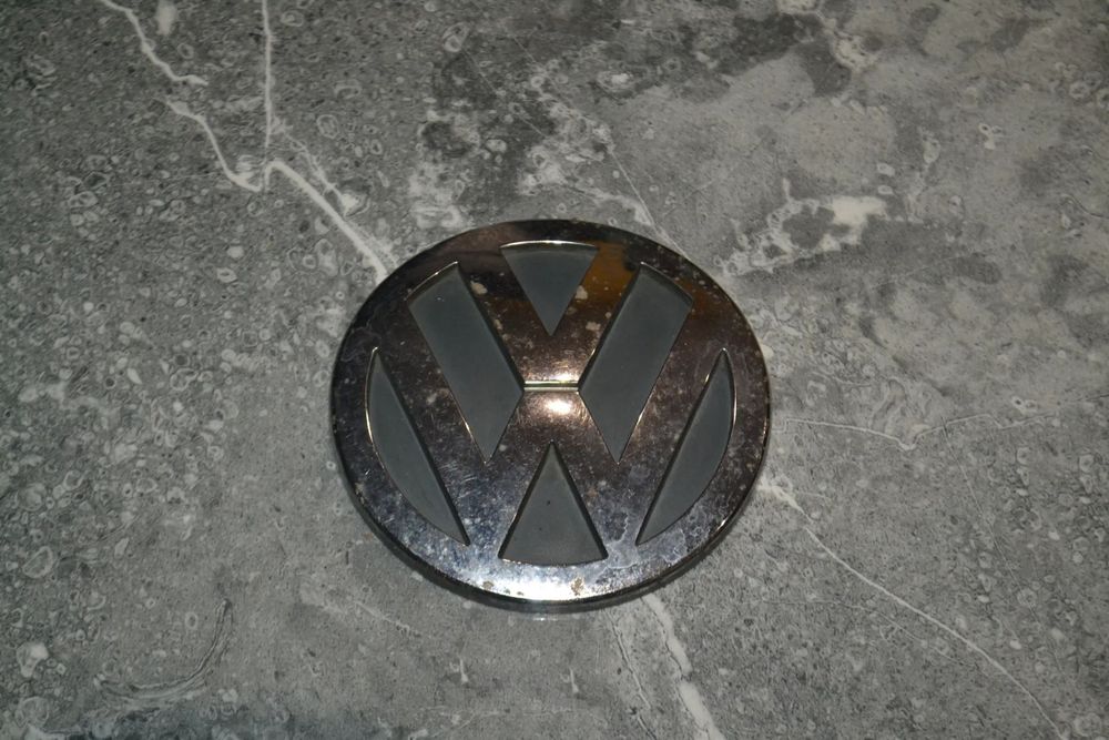 VW POLO 9N EMBLEMAT LOGO ZNACZEK KLAPY BAGAŻNIKA 6Q0853630