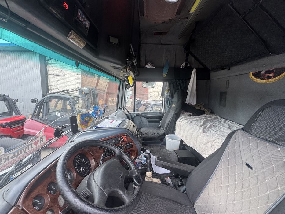 Daf з лінивцем 2002
