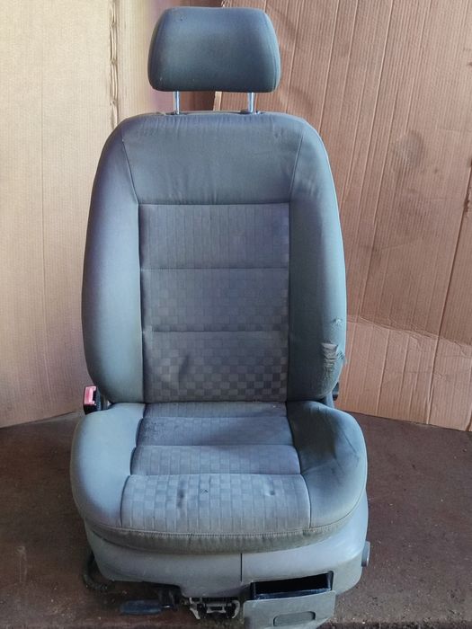 Сидіння водія Аудіо А3,2001року