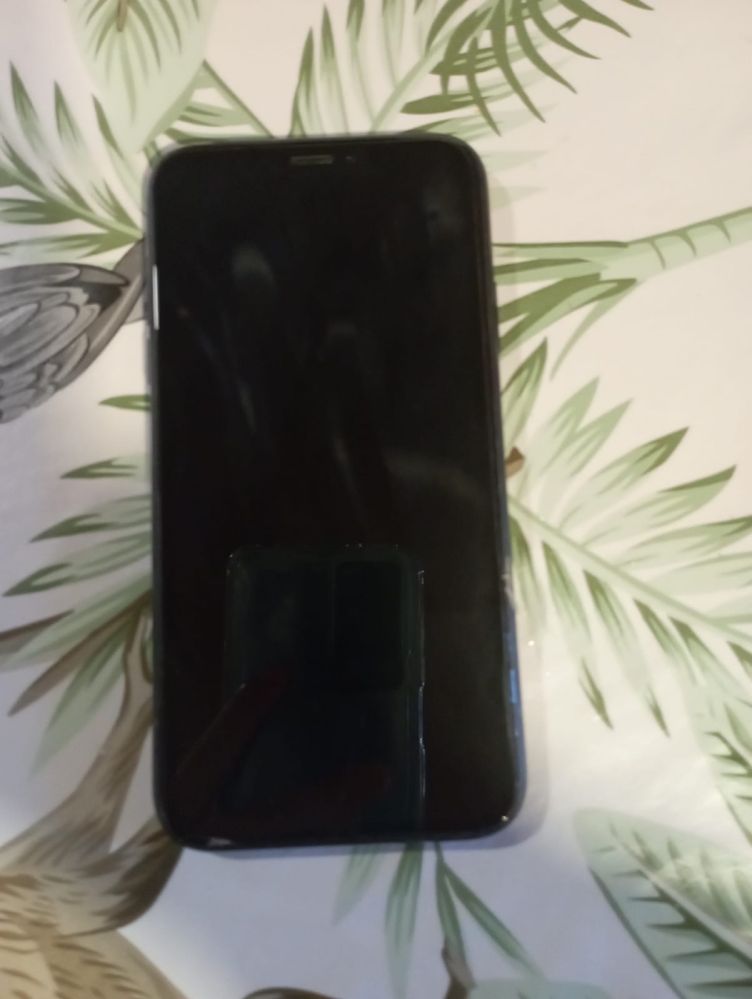 Iphone xr preto com garantia e swappie care