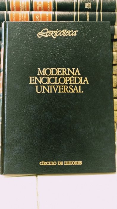 Varias Enciclopédias , saúde, decoração, história Universal e banda