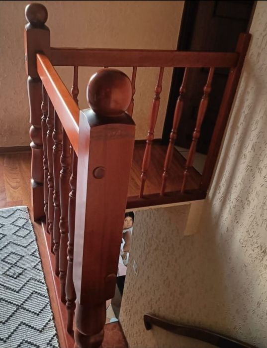 Schody bukowe z poręczami Promocja